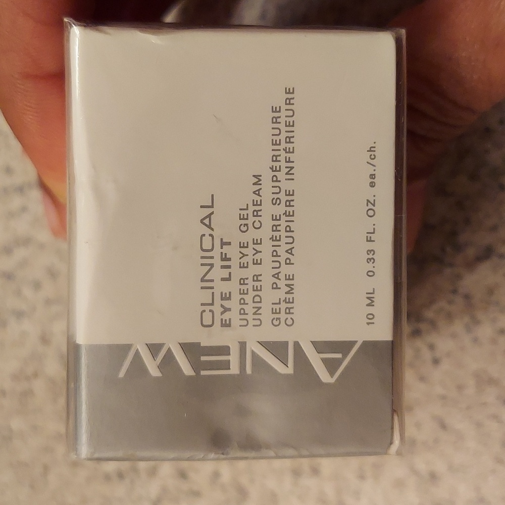 Anew Clinical Eye Lift